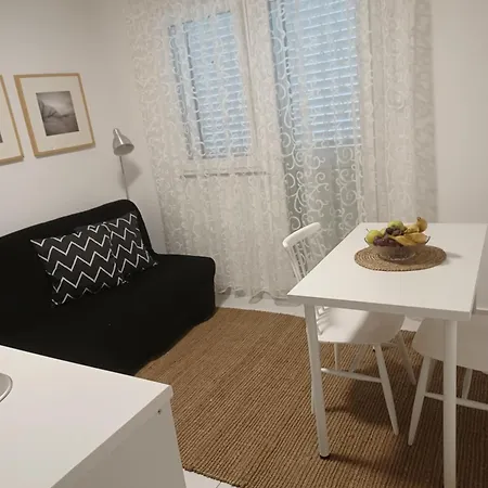 Apartment Ana - Meka Draga *